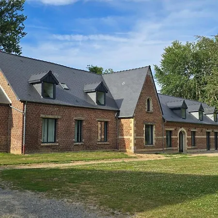 빌라 Domaine De Montecourt